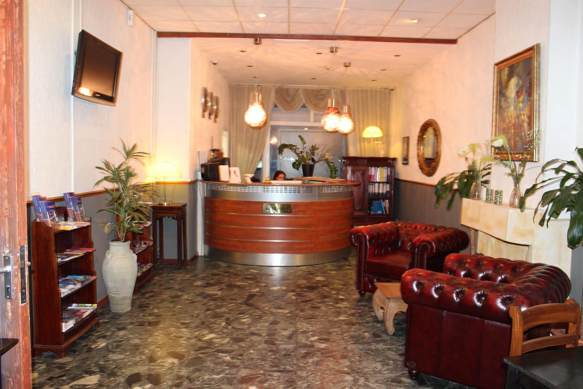 Skyline Hotel Роттердам Экстерьер фото